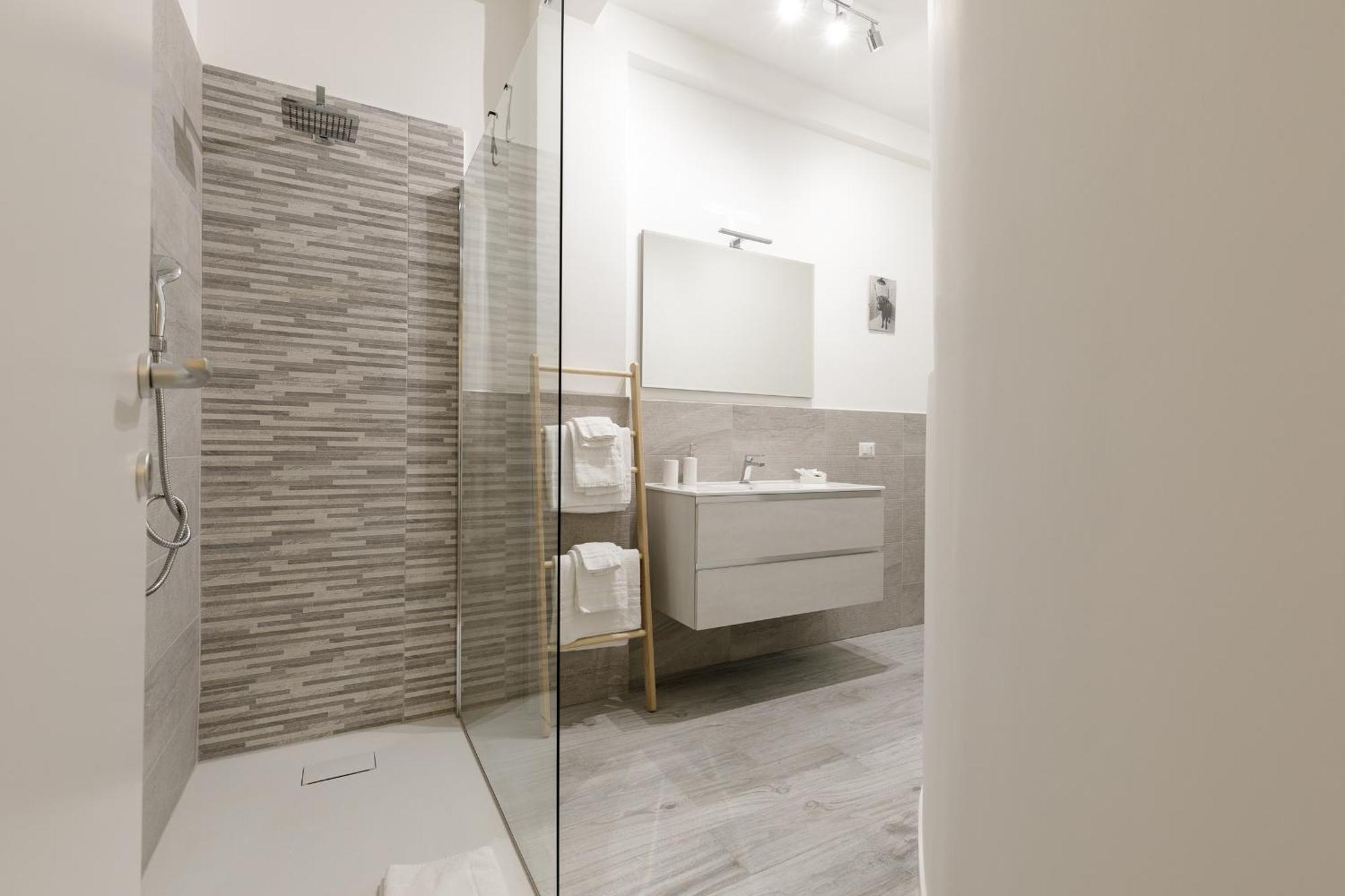 Pieno Centro Di Milano Per Gruppi, Famiglie E Viaggi Di Lavoro Apartment Bagian luar foto